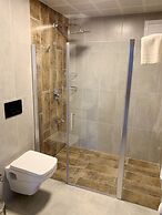 Khall Suite's