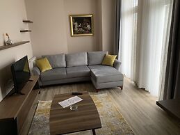 Khall Suite's
