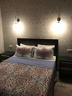 Khall Suite's