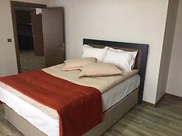 Khall Suite's