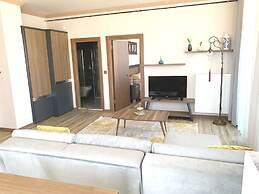 Khall Suite's