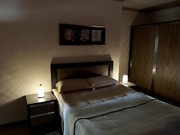 Khall Suite's
