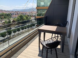 Khall Suite's