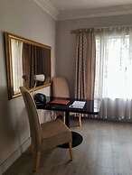 The Leslie - Bed & Breakfast