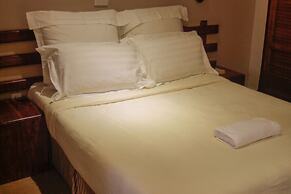 Golden Pillow Lodge Monze