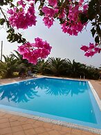 Hones - Relax House