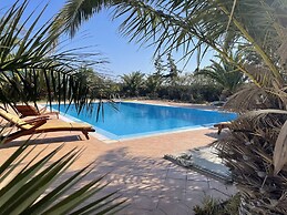 Hones - Relax House