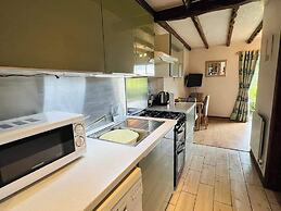 Cwmbach Cottages