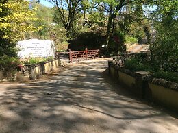 Cwmbach Cottages