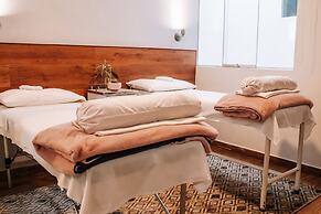 Muru Homely Hotel