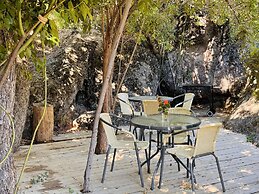 Cabañas entre montañas con tinajas calientes