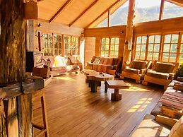 Cabañas entre montañas con tinajas calientes