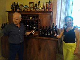 Lutrezi Guest House