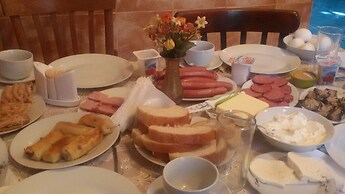 Lutrezi Guest House