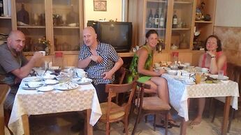 Lutrezi Guest House