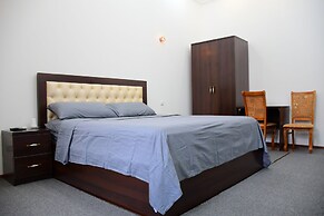 Nurziyo Guest House