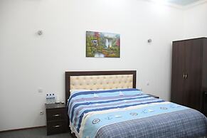 Nurziyo Guest House