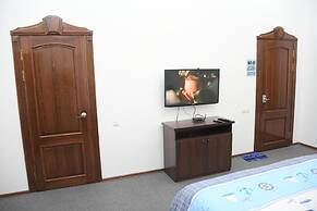 Nurziyo Guest House