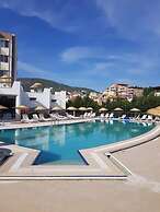 Royal Nas Resort