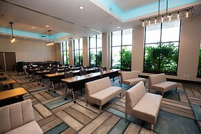 Hotel Indigo Everett - Waterfront Place by IHG