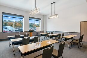 Hotel Indigo Everett - Waterfront Place by IHG