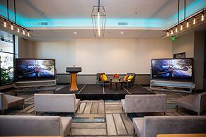 Hotel Indigo Everett - Waterfront Place by IHG