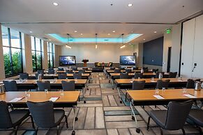 Hotel Indigo Everett - Waterfront Place by IHG