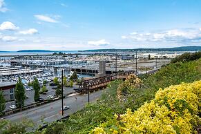 Hotel Indigo Everett - Waterfront Place by IHG