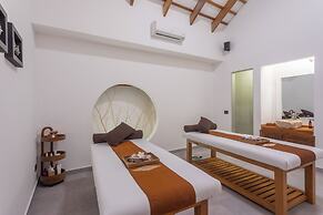 Cinnamon Velifushi Maldives