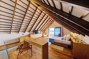 Cinnamon Velifushi Maldives