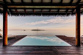 Cinnamon Velifushi Maldives
