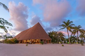 Cinnamon Velifushi Maldives