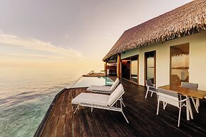 Cinnamon Velifushi Maldives