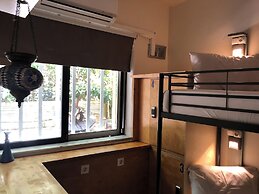Rodos Backpackers