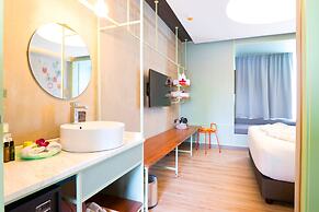 Samsen Street Hotel