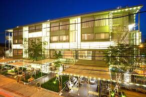 Samsen Street Hotel