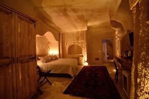 Crassus Cave Hotel