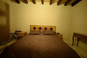 Crassus Cave Hotel