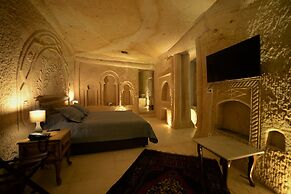 Crassus Cave Hotel