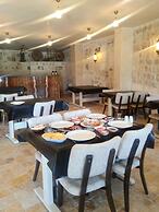 Crassus Cave Hotel