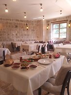 Crassus Cave Hotel