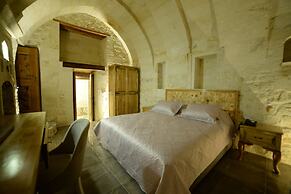 Crassus Cave Hotel