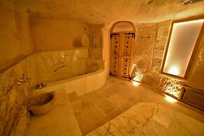 Crassus Cave Hotel