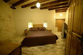 Crassus Cave Hotel