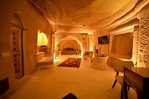 Crassus Cave Hotel