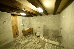 Crassus Cave Hotel