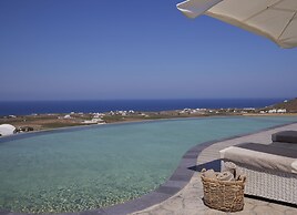 Danae Suites Santorini