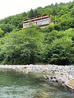 Hira Bungalov