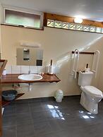 Bora Bora Holiday's Lodge and Villa