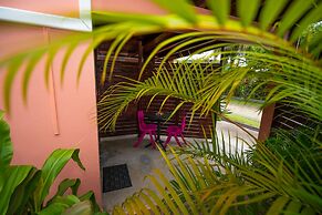 Bora Bora Holiday's Lodge and Villa
